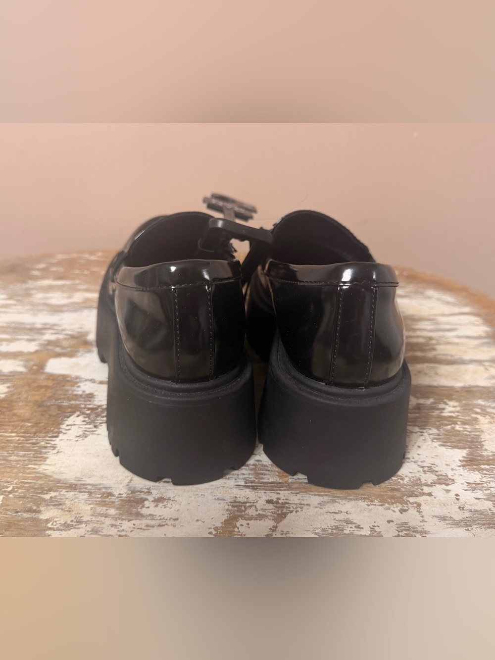 NWT Steve Madden Black Patent Platform Penny Loafers with Silver Medallion - Picture 3 of 4